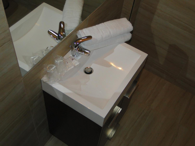 Bathroom 5, Hotel Olympos, Central Macedonia