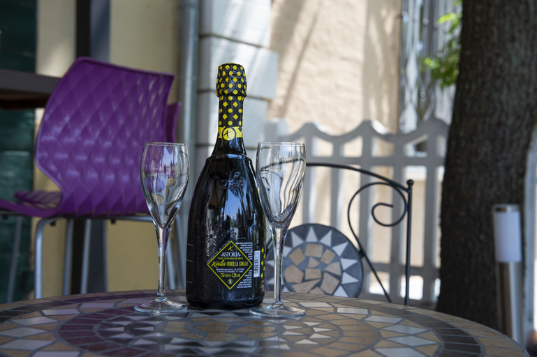 Food & Drinks 5, Tenuta Villa Colle Sereno, Ancona