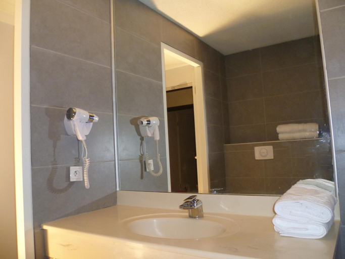 Bathroom 4, Hotel Orizonte, Haute-Corse