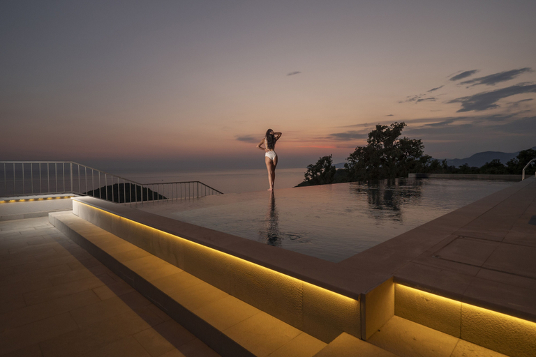 Sport & Beauty 3, Vivid Blue Serenity Resort