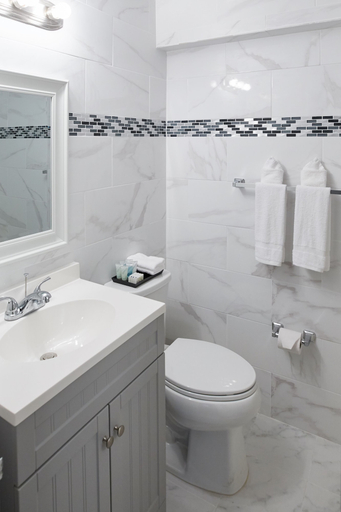Bathroom 3, Starlite Hotel, Miami-Dade