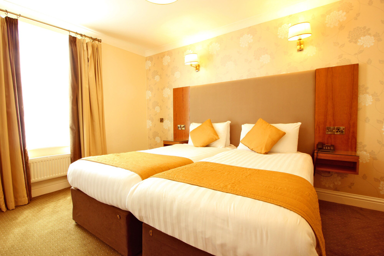 Bedroom 3, Castle Hotel, Dublin