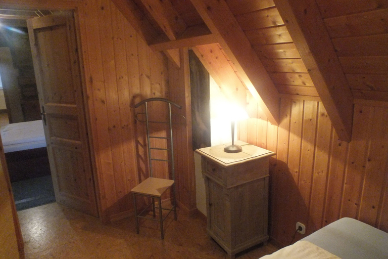 Bedroom 2, Rheinufer Lodge, Leverkusen