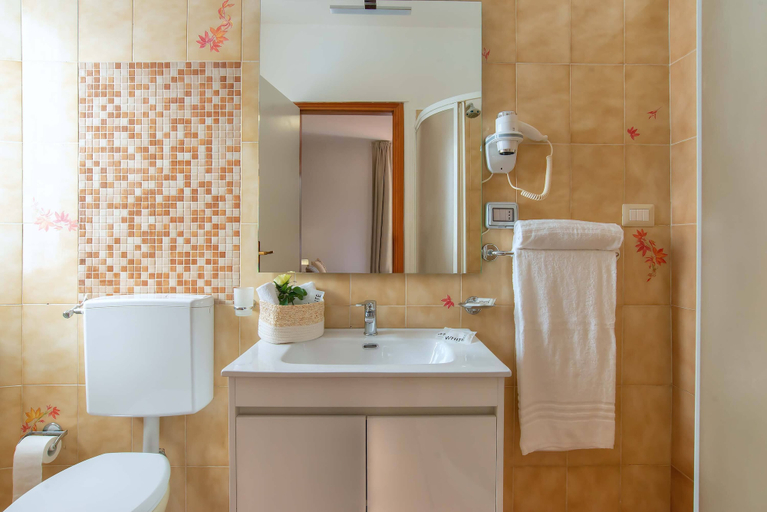 Bathroom 3, Plaza Rooms Ciampino, Roma