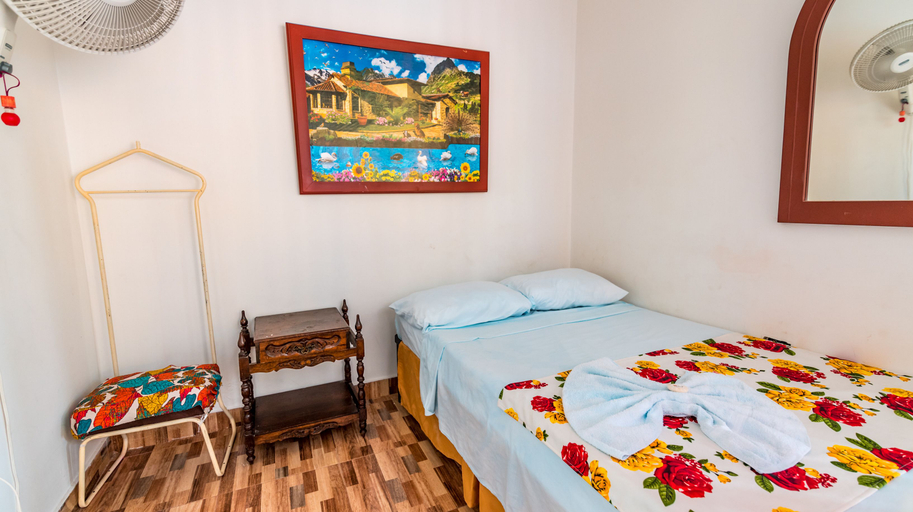 Bedroom 2, Hotel Villa Deicer, Villavieja