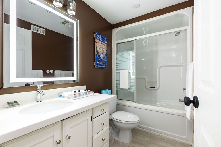 Bathroom 3, Fairy Bay Lakehouse, Muskoka