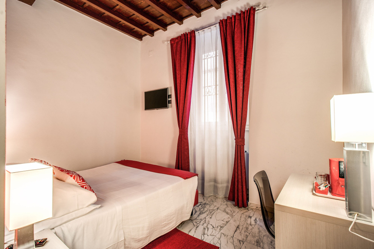 Bedroom 4, Hotel Boston, Florence