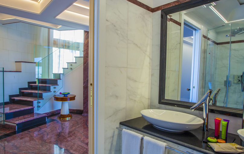 Bathroom 4, Ortea Palace Hotel, Sicily, Autograph Collection, Syracuse
