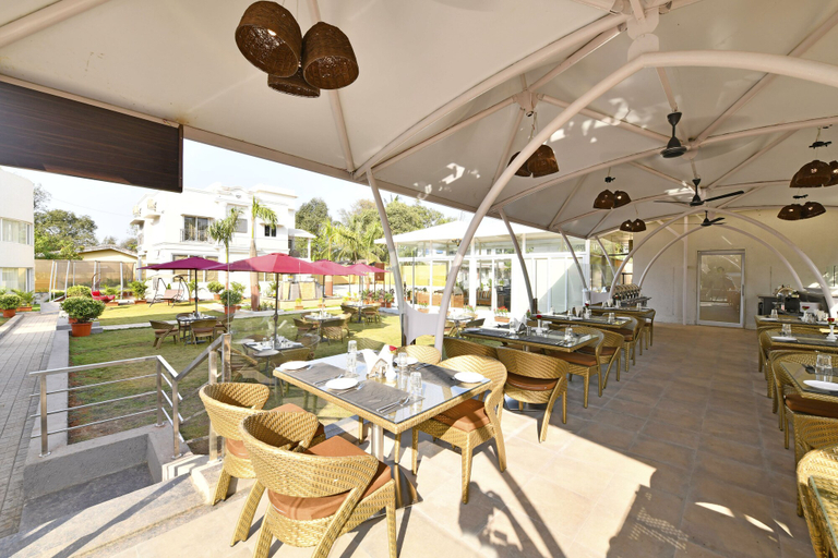 Food & Drinks 3, Meritas Countryside Resort - Lonavala, Pune
