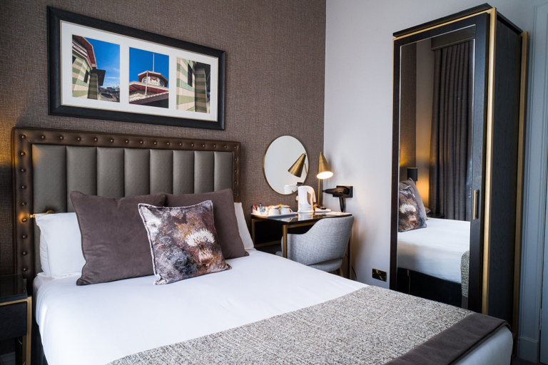 Bedroom 2, Number 10 Hotel, Glasgow