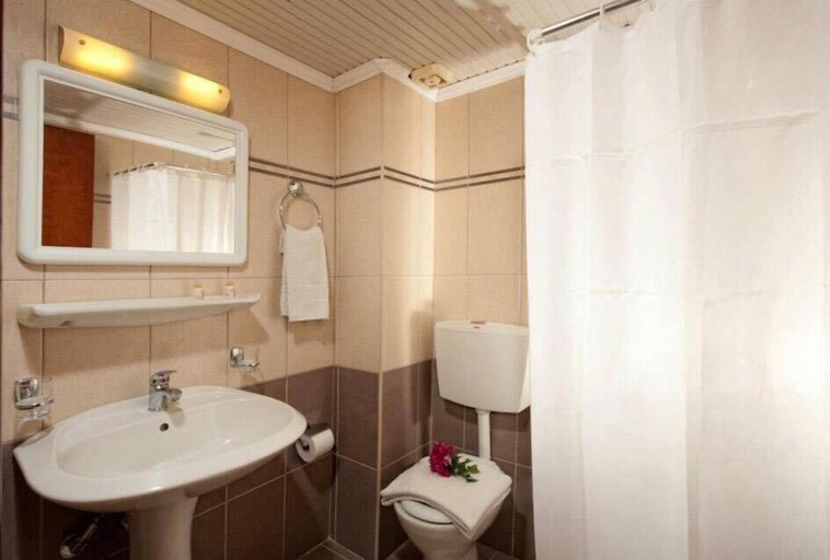 Bathroom 4, Malia Mare, Crete