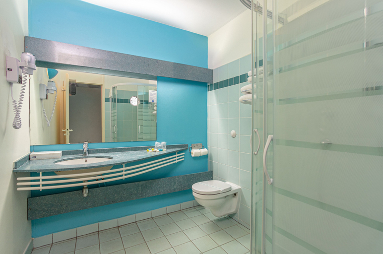 Bathroom 4, Zenitude Hôtel-Résidences le Salako, Le Gosier