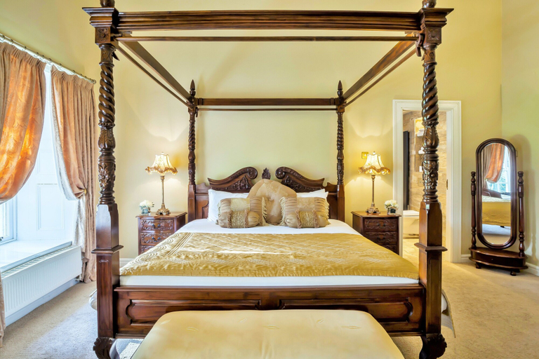 Bedroom 4, Roganstown Hotel & Country Club, Dublin
