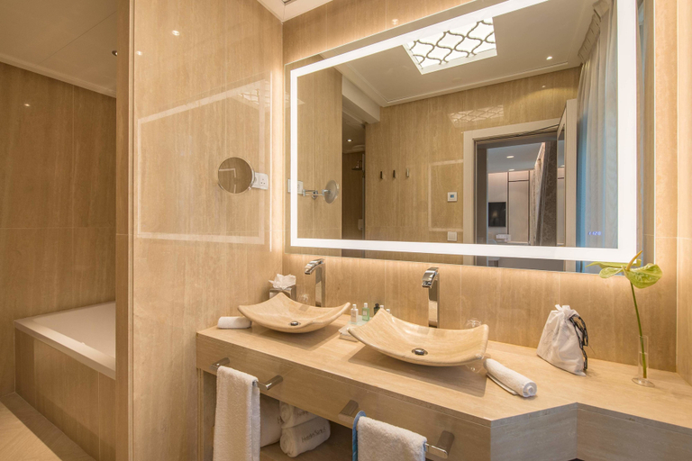 Bathroom 5, Gran Hotel Miramar GL, Málaga