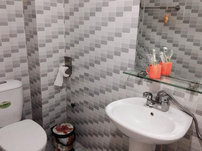 Bathroom 4, Noi Bai Hotel, Sóc Sơn