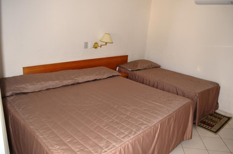 Bedroom 4, Hotel São Luiz, Águas de Lindóia