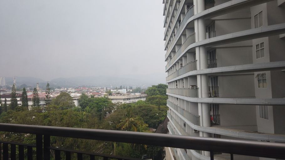 Others 4, Strategic Studio Apartment at Beverly Dago with Mountain View, Bandung