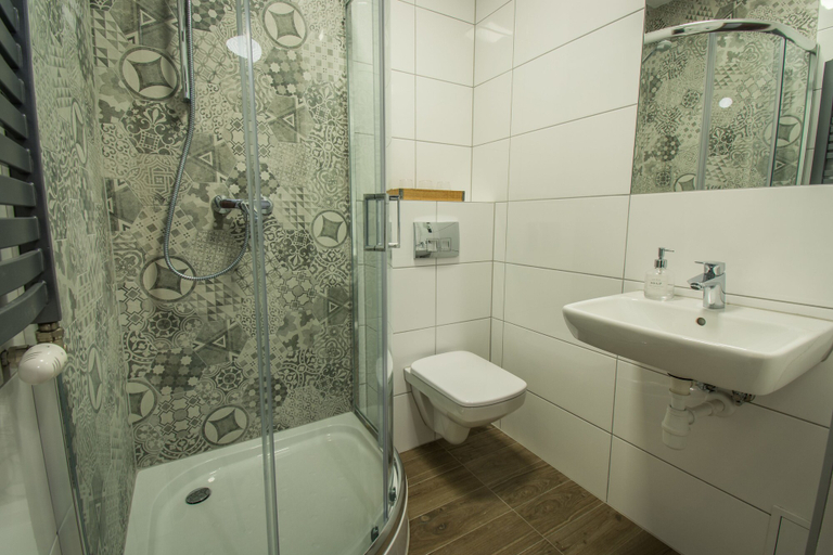 Bathroom 4, Hotel Lavender, Kraków City