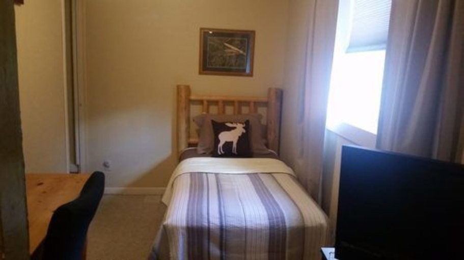 Bedroom 4, Jewel Lake Bed and Breakfast, Anchorage