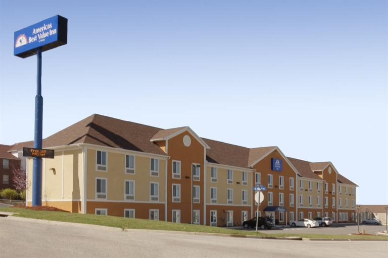 Exterior & Views 2, Americas Best Value Inn St. Robert, Pulaski