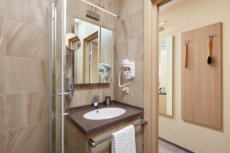 Bathroom 3, Granat Hotel, Kstovskiy rayon