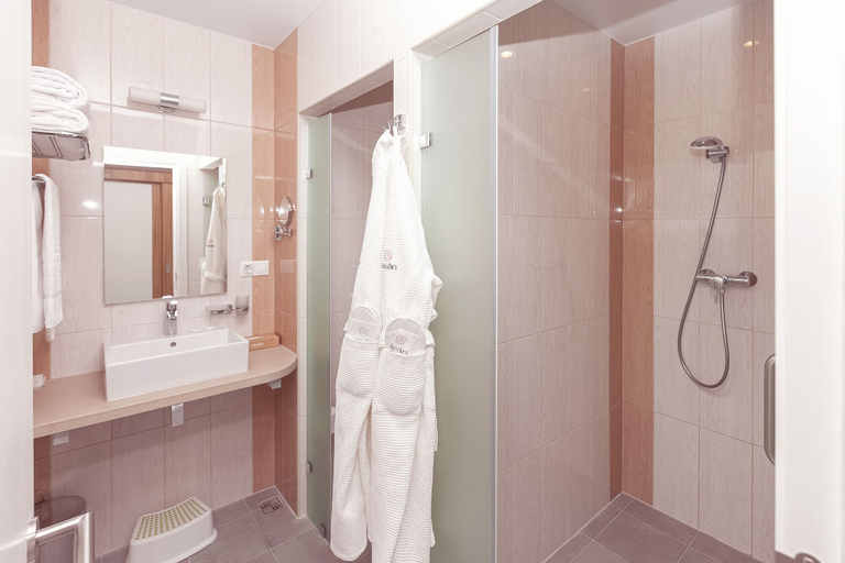 Bathroom 4, Alean Family Resort & SPA Sputnik, Sochi gorsovet