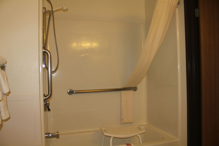 Bathroom 5, Econo Lodge Oacoma - Chamberlain West, Lyman