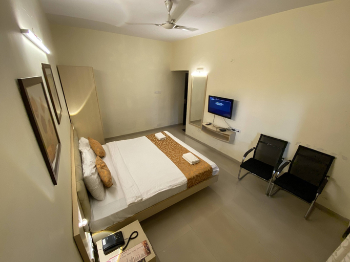 Bedroom 3, Solitaire Signature Resort, Lonavala, Pune