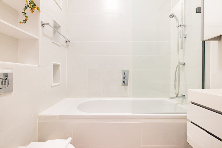 Bathroom 3, The Chelsea Collection, London