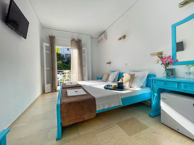 Bedroom 4, Stratos Hotel, North Aegean