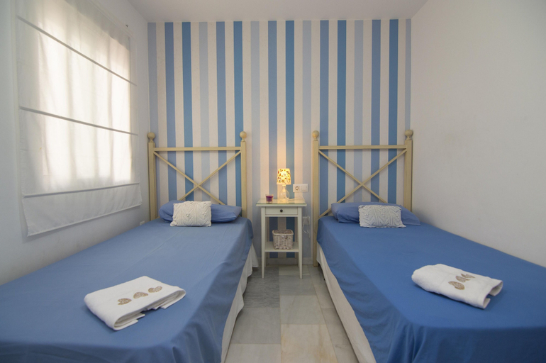 Bedroom 2, Sol y Vida, Cádiz