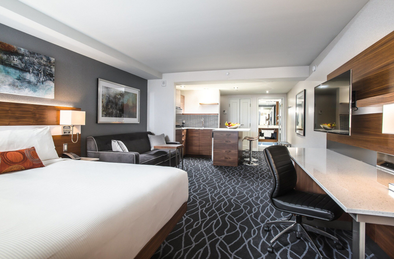 Bedroom 3, Delta Hotels by Marriott Waterloo, Waterloo