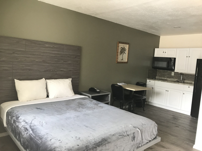 Bedroom 2, Paris Extended Stay Suites, Lamar