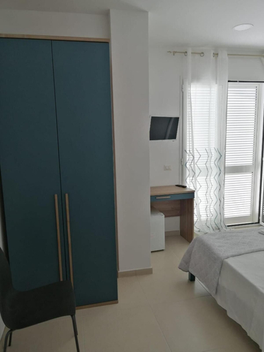 Bedroom 5, Hotel Tirreno, Latina