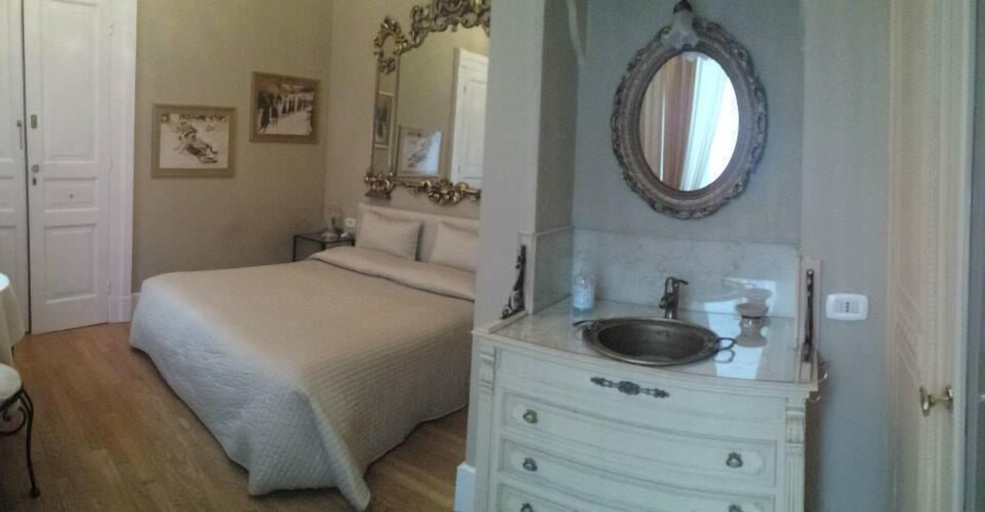 Bedroom 4, Dimora Monforte B&B, Campobasso