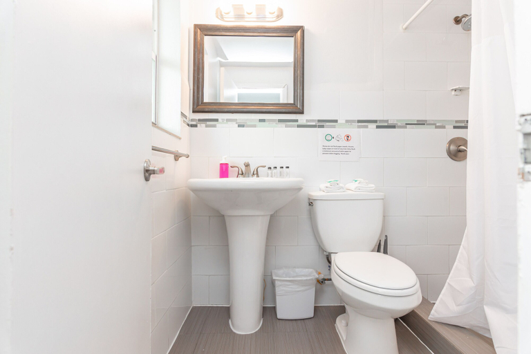 Bathroom 3, Boutique Apartments Miami, Miami-Dade