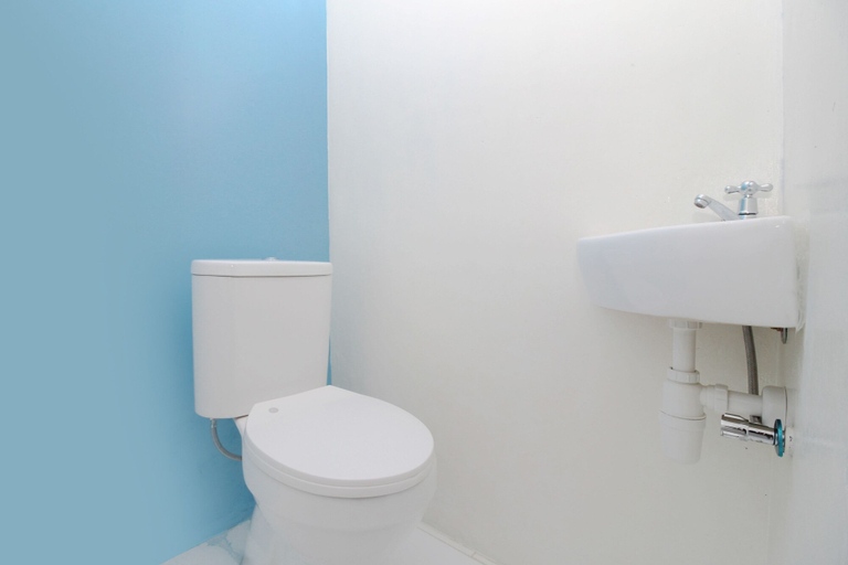 Bathroom 5, Kamar Keluarga Kalideres II Syariah, Jakarta Barat