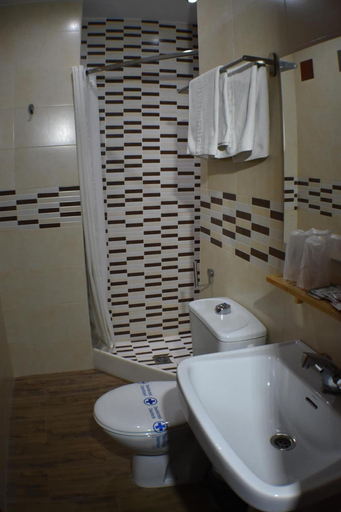 Bathroom 5, Hostal Alamare, Sevilla