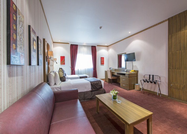Bedroom 4, Royal Tulip Hotel, Dubai, Dubai