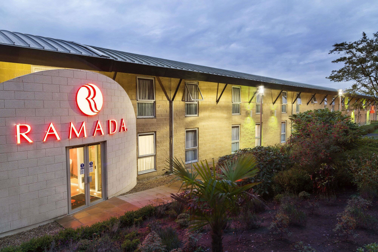 Exterior & Views 2, Ramada by Wyndham Oxford, Oxfordshire