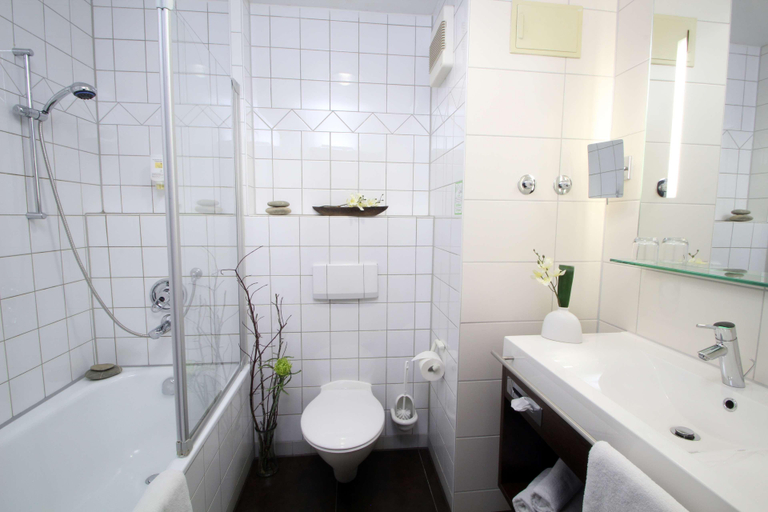 Bathroom 4, Econtel Muenchen, München