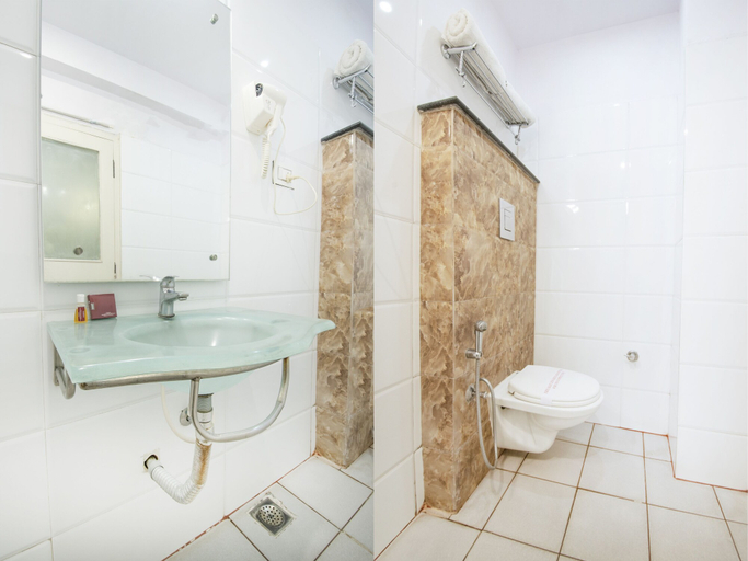 Bathroom 4, Aishwarya Suites, Mysore