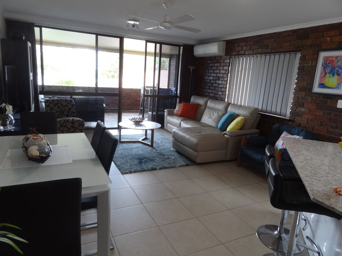 Others 4, Gums Anchorage Apartments, Bribie Island