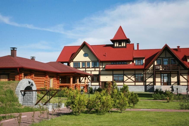 Exterior & Views