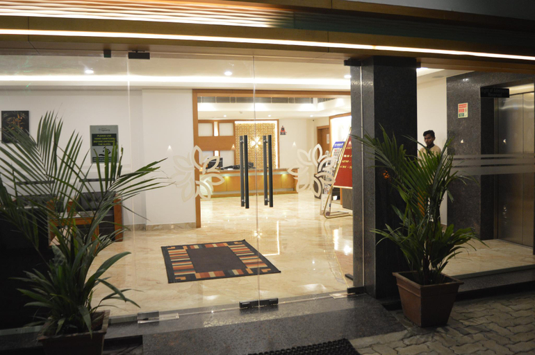 Others, Hotel Apsara, Palakkad
