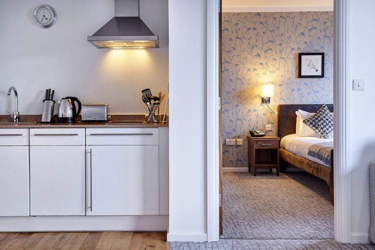 Bedroom 5, Staybridge Suites LIVERPOOL, Sefton