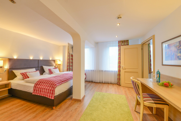 Bedroom 4, Romantik Landhotel Doerr, Siegen-Wittgenstein