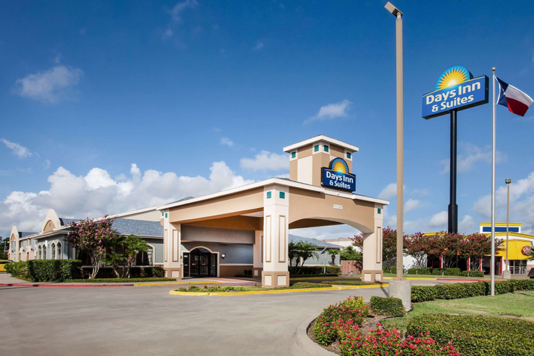 Days Inn & Suites by Wyndham Corpus Christi Central, Nueces