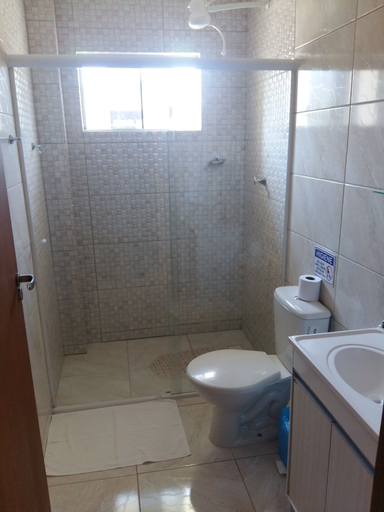 Bathroom 5, Hotel Rochamar, Penha
