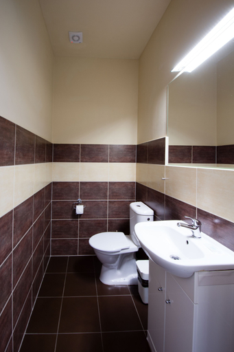 Bathroom 4, Plus Prague Hostel, Praha 7